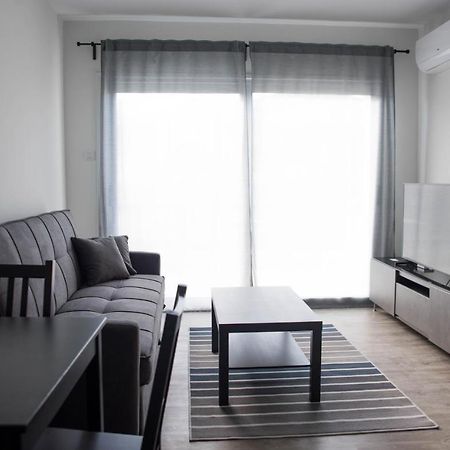 One Bedroom Apartment In Paphos In Good Location エクステリア 写真