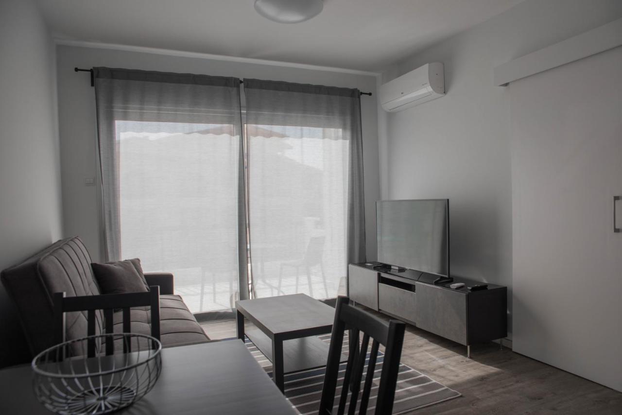 One Bedroom Apartment In Paphos In Good Location エクステリア 写真