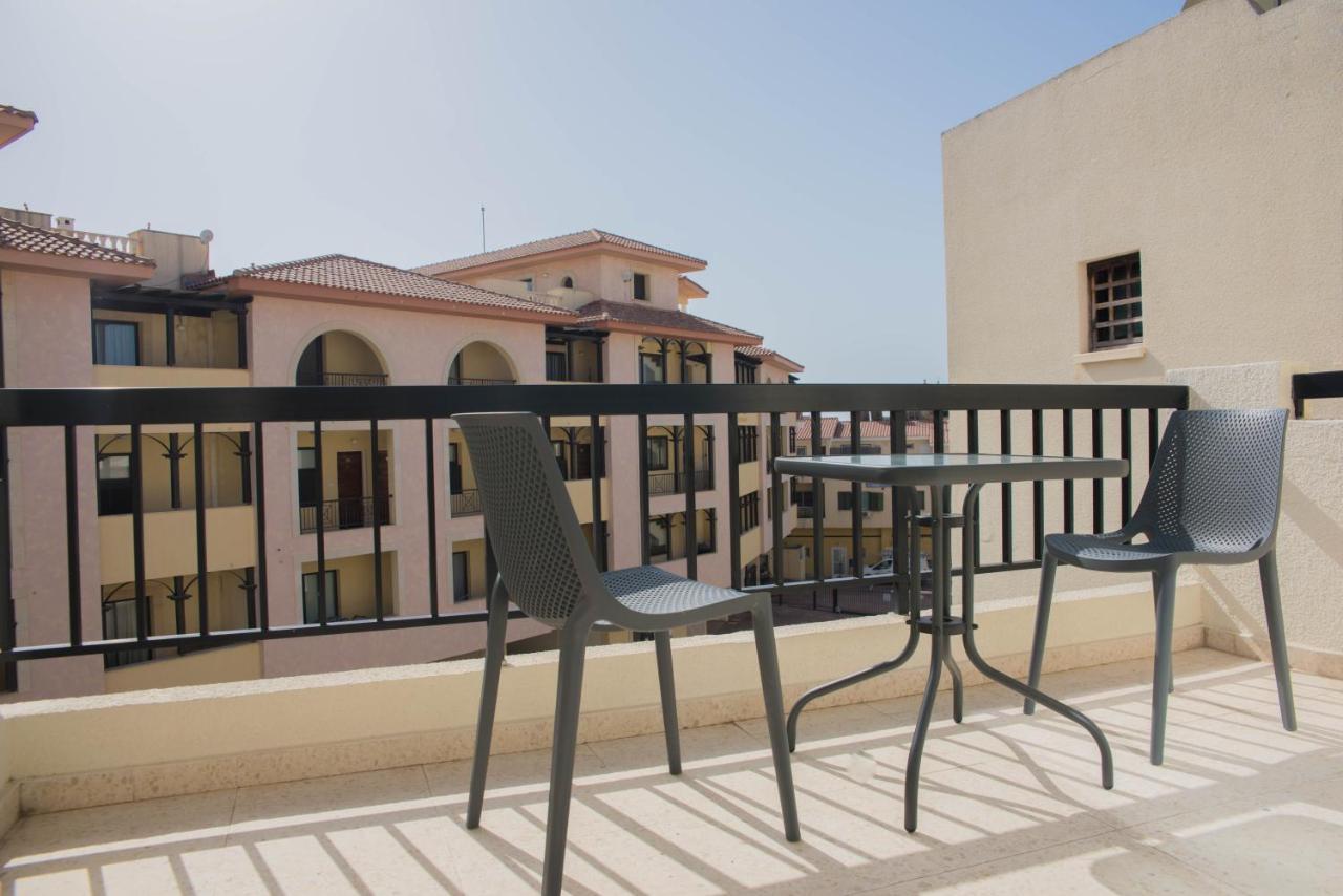 One Bedroom Apartment In Paphos In Good Location エクステリア 写真