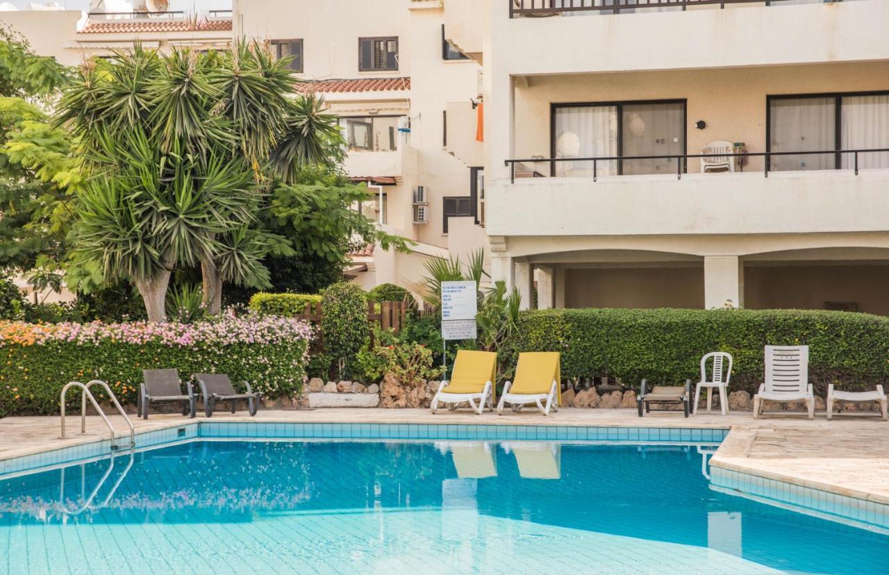 One Bedroom Apartment In Paphos In Good Location エクステリア 写真