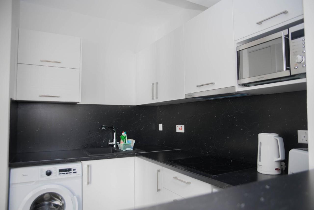 One Bedroom Apartment In Paphos In Good Location エクステリア 写真